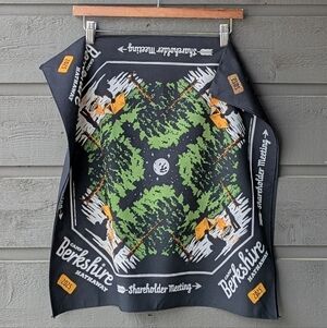 TWO 2025 Camp Berkshire Hathaway Shareholder's Meeting Bandannas Black Green